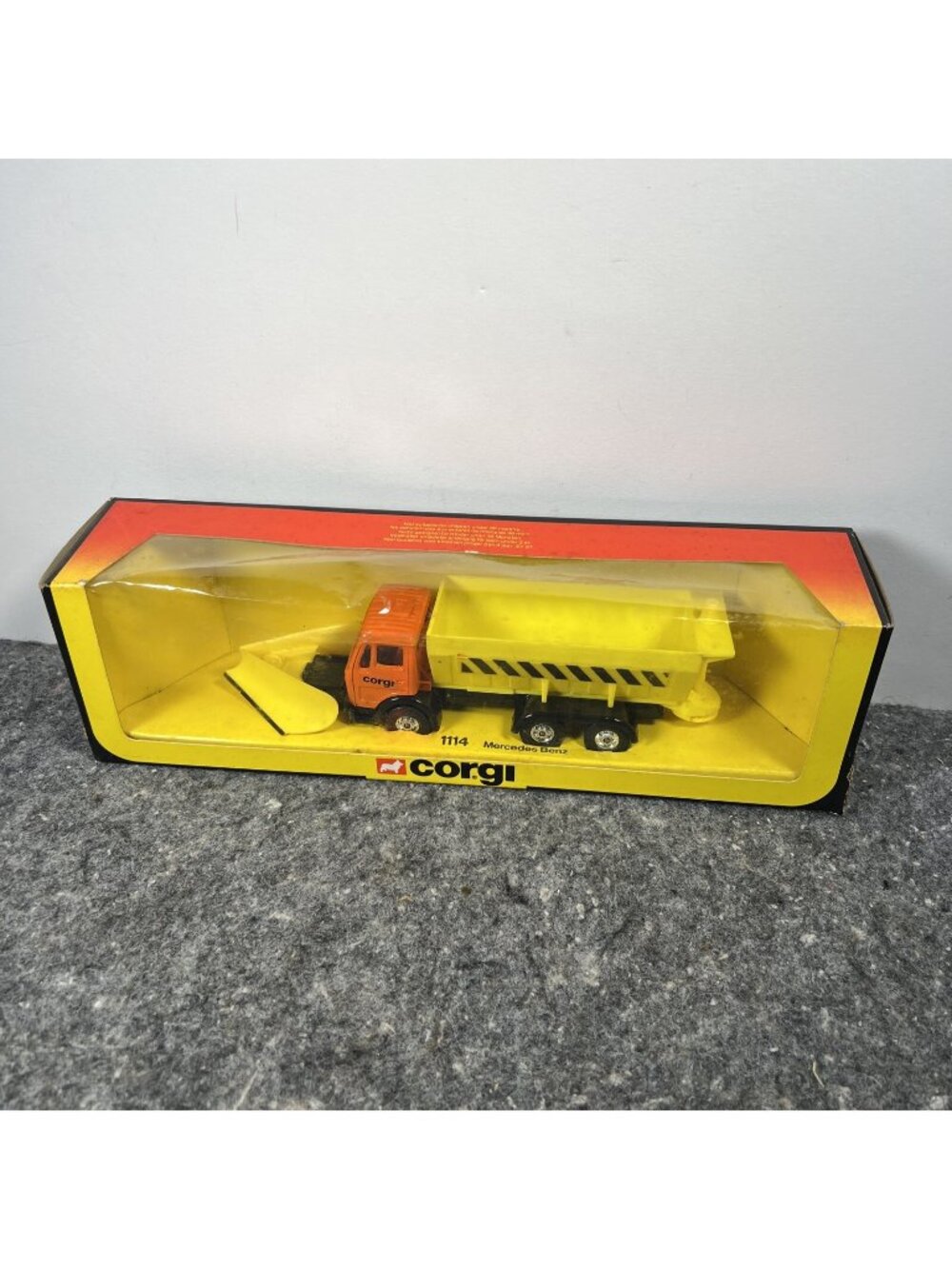 Corgi 1114 Mercedes Benz Snow Plow EXC in Damaged Box